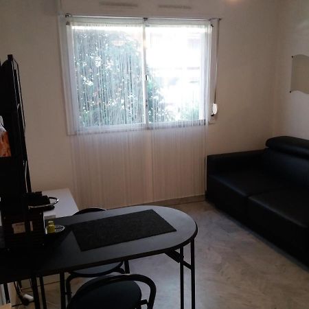 Ferienwohnung Studio Bord De Mer Nice Ouest Exterior foto
